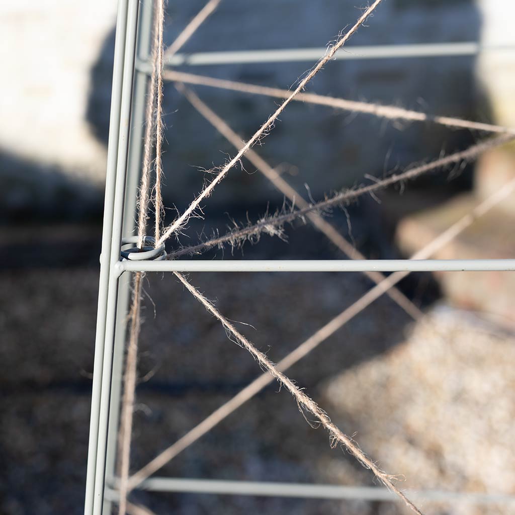 Elegance Jute Strung Folding Frame | Agriframes USA