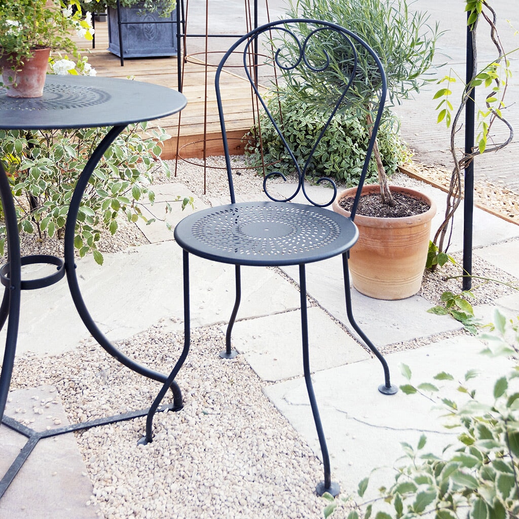 Agriframes Provence Vintage 2-Seat Bistro Set